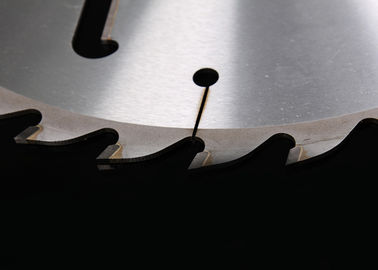 OEM日本SKSの鋼鉄タケ切断の一団の裂け目の回状はワイパー305mmが付いている鋸歯を